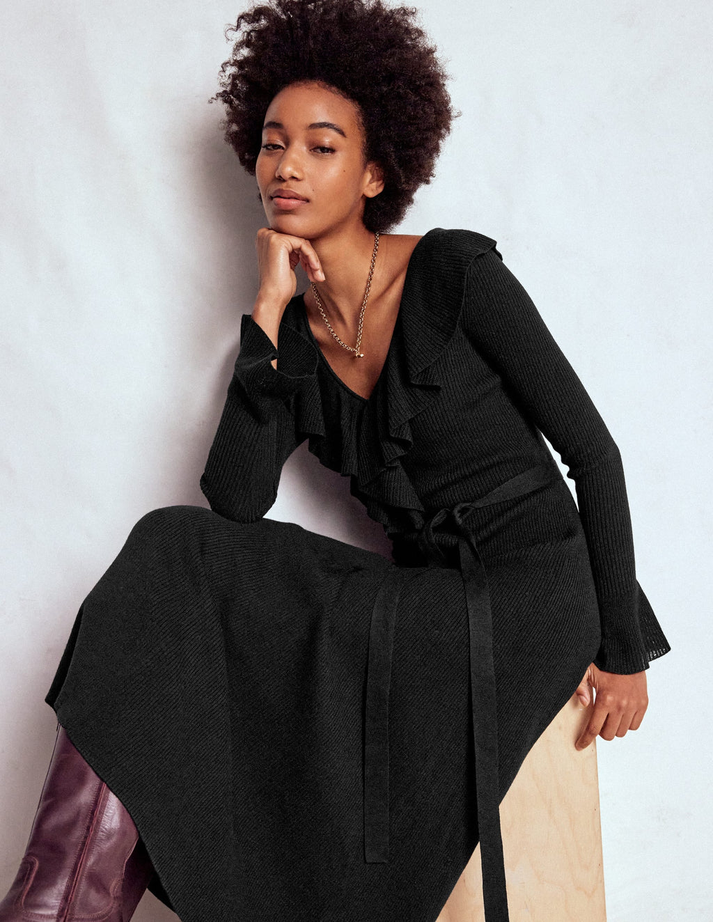 Ruffled Ribbed Dress-Black