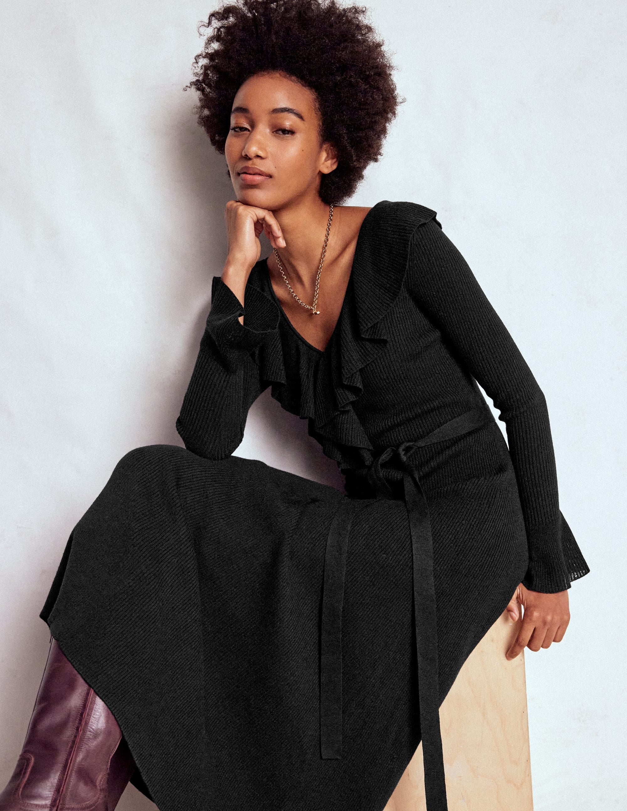 Ruffled Ribbed Dress-Black